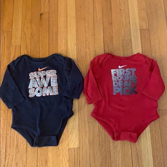 Nike Set of 2 Long Sleeve Onesies 3-6 Months - Picture 1 of 5
